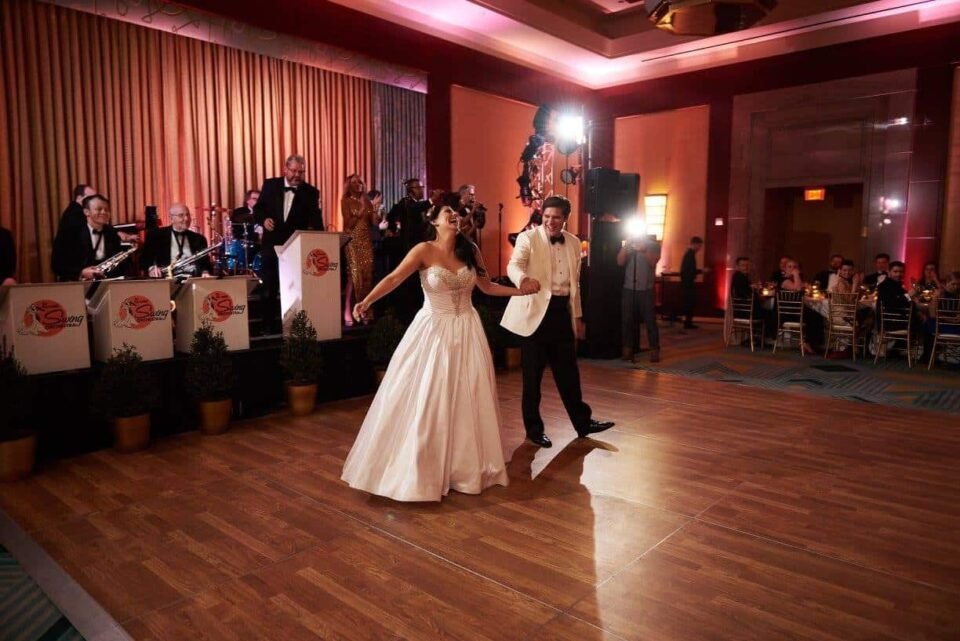 ray-caddell-swing-orchrestra-playing-for-bride-and-groom