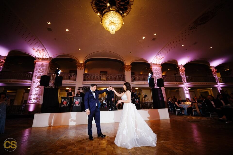 Bride-and-Groom-First-Dance