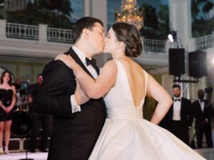 bride-and-groom-kissing