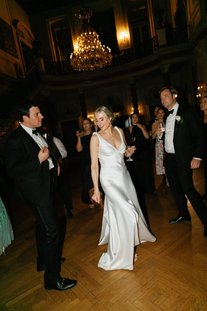 best wedding venues for wedding music bands