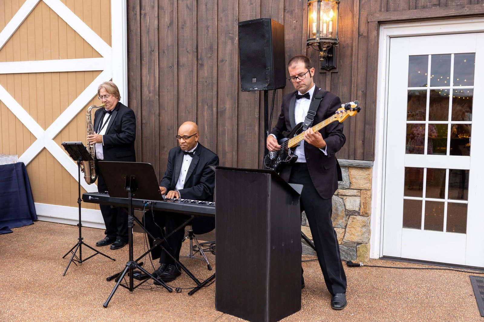 Big Ray and the Kool kats cocktail musicians