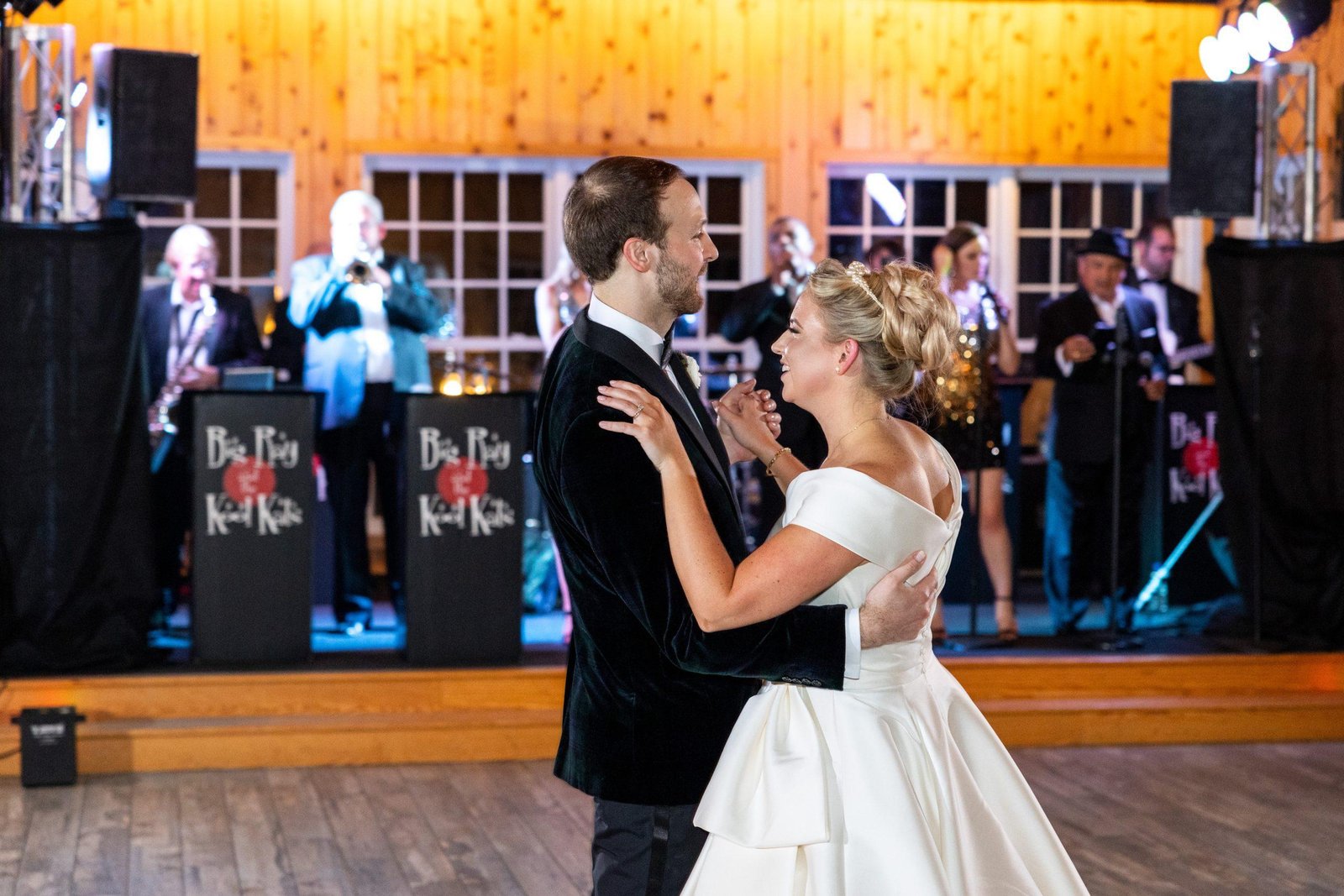 Big Ray and the Kool kats bride and groom dancing