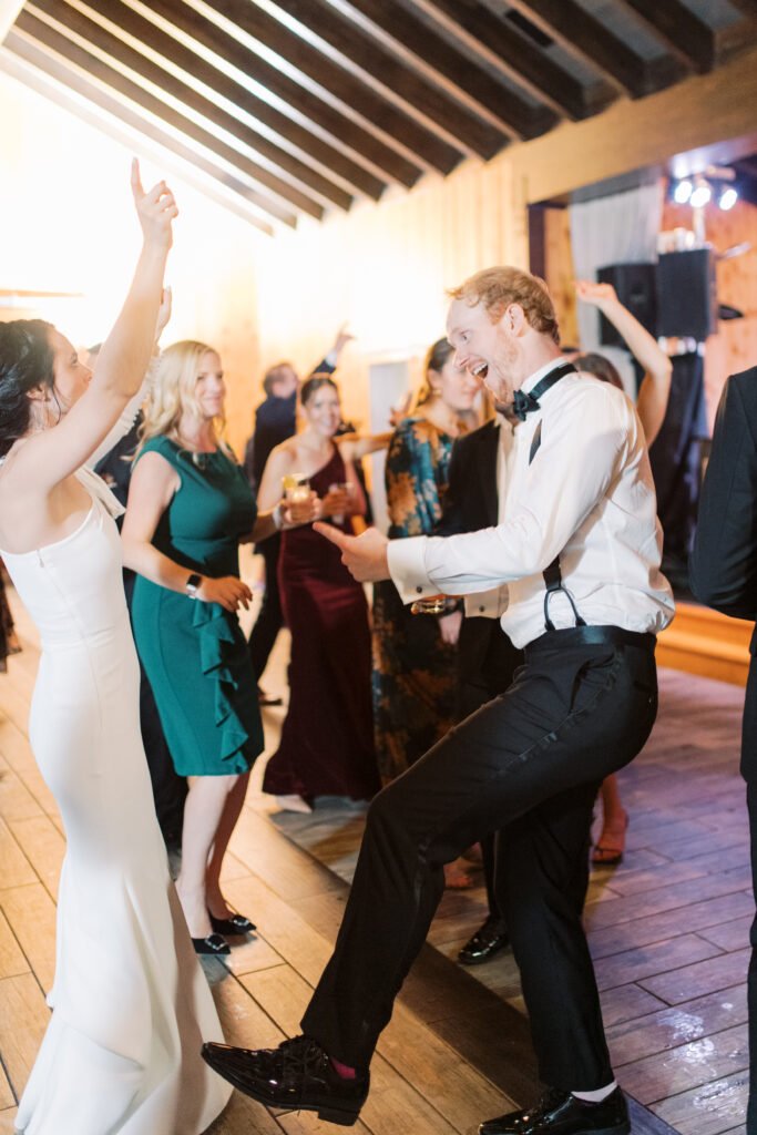 Big Ray and the Kool Kats mount ida farm bride and groom dancing