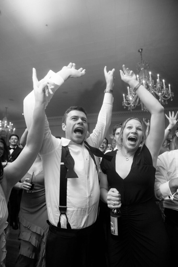 wedding guests dancing